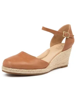 Autumn W Tan Leather