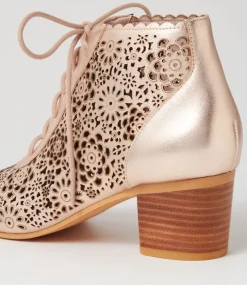 Bonzza Lrg Pale Rose Gold Leather Sandals