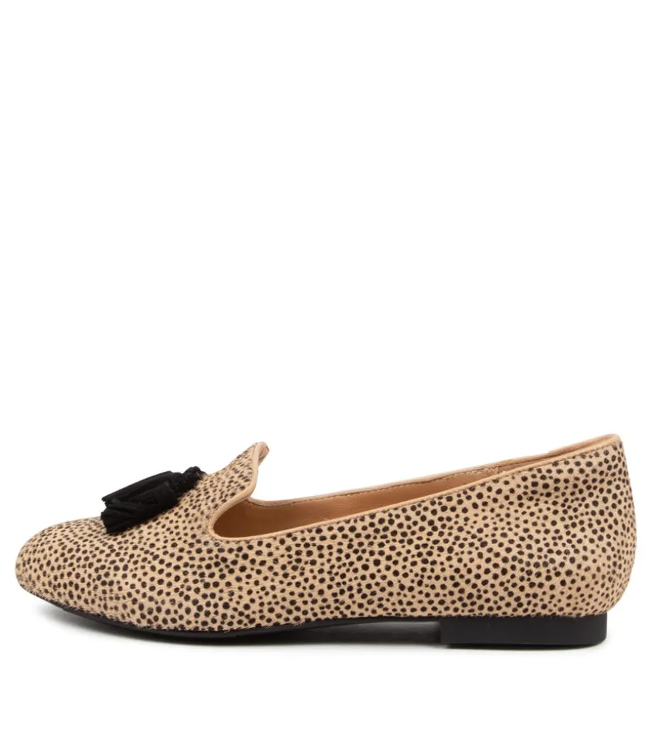 Charter Xf Sand&Blk Pony