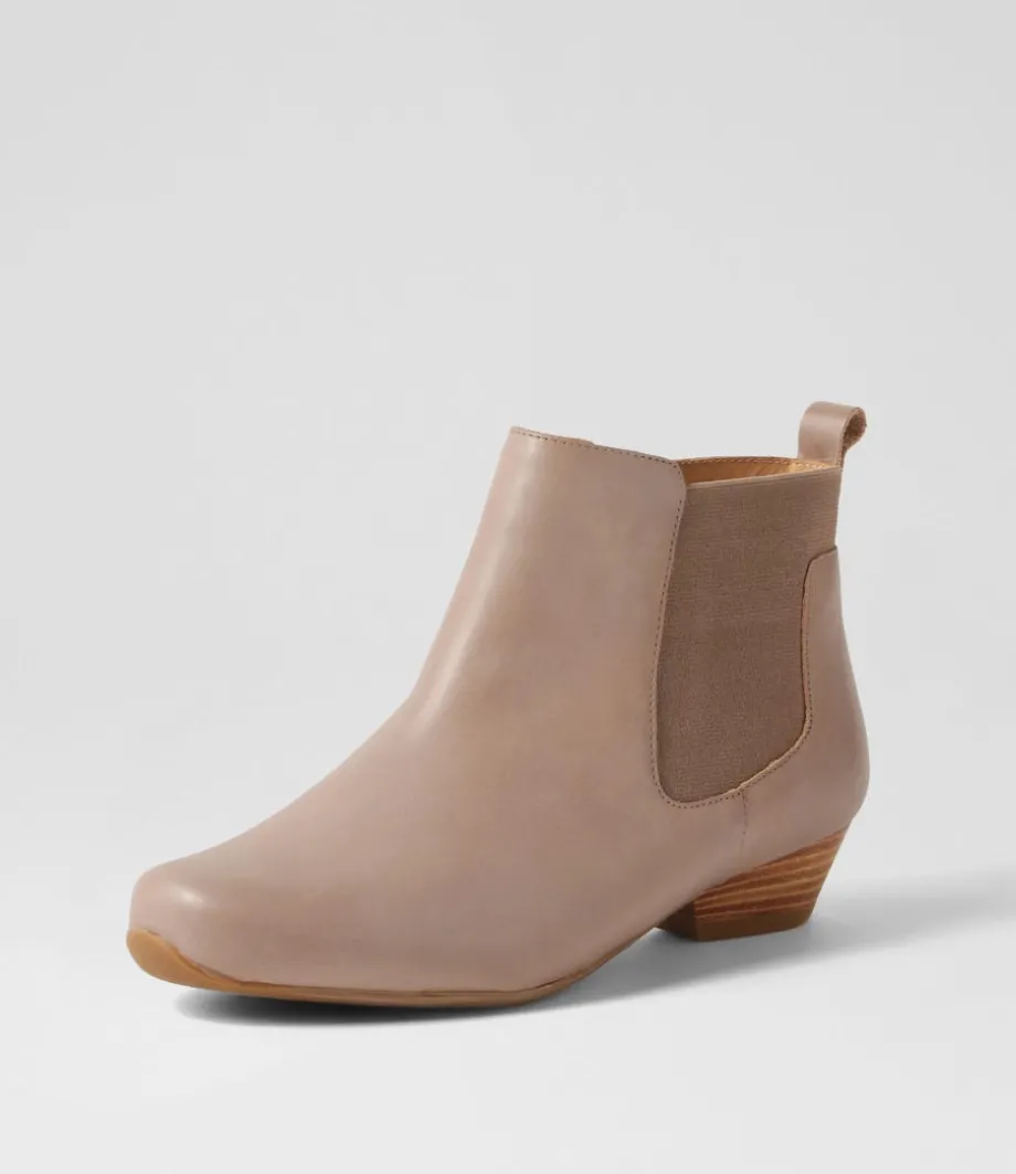 Chelsine Xw Smoke Leather Chelsea Boots
