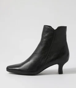 Cheza Black Leather Ankle Boots