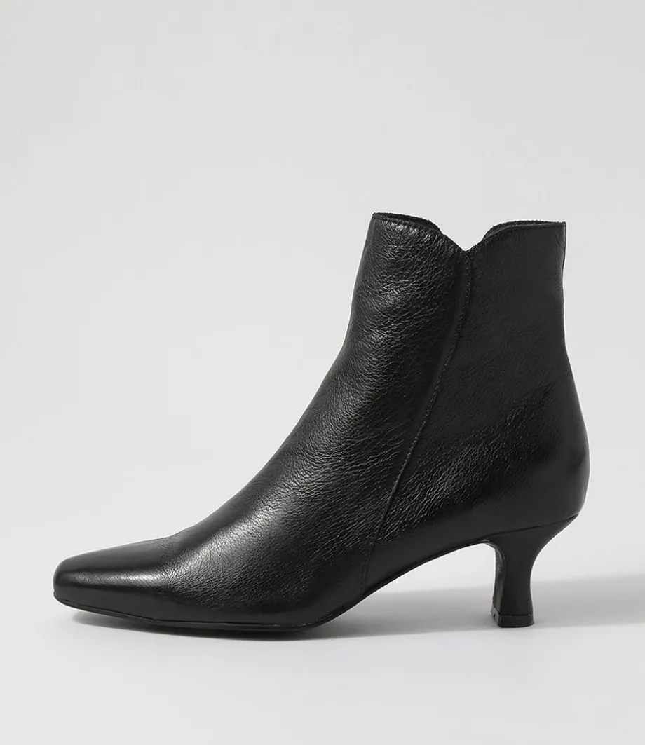 Cheza Black Leather Ankle Boots