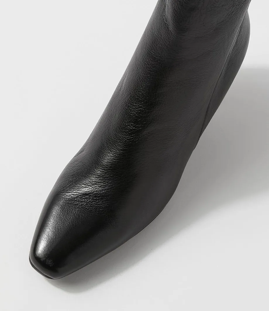 Cheza Black Leather Ankle Boots