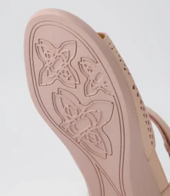 Daewon W Blush Leather Sandals