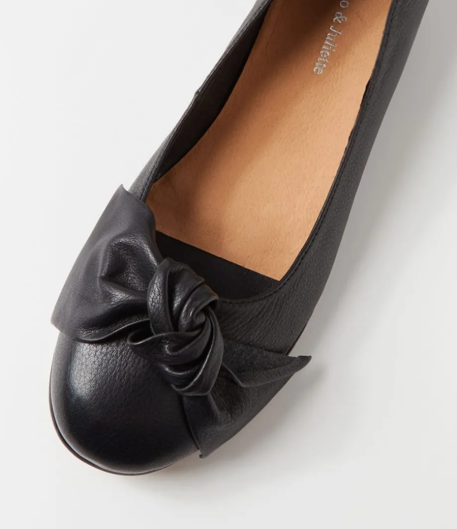 Dell Black Leather Ballet Flats