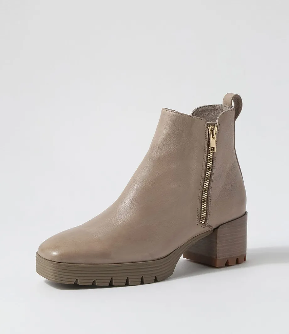 Dinis Ash Leather Ankle Boots