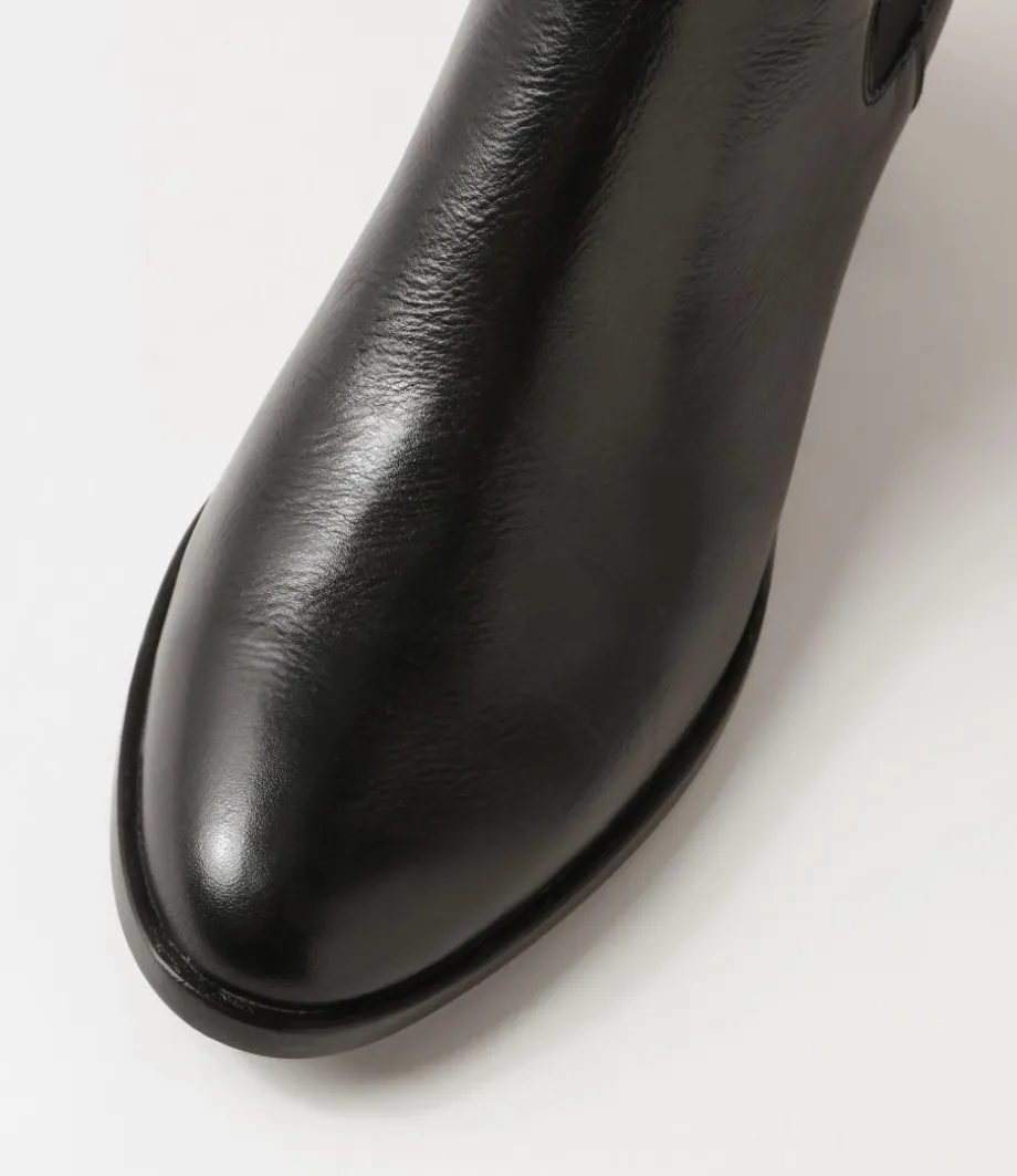 Dowell Black Leather Chelsea Boots