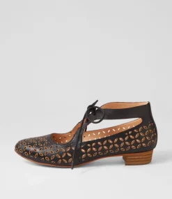 Eldon Black Tan Leather Lace Up Flats