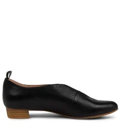 Esker Black Leather Slip-On Shoes Nh