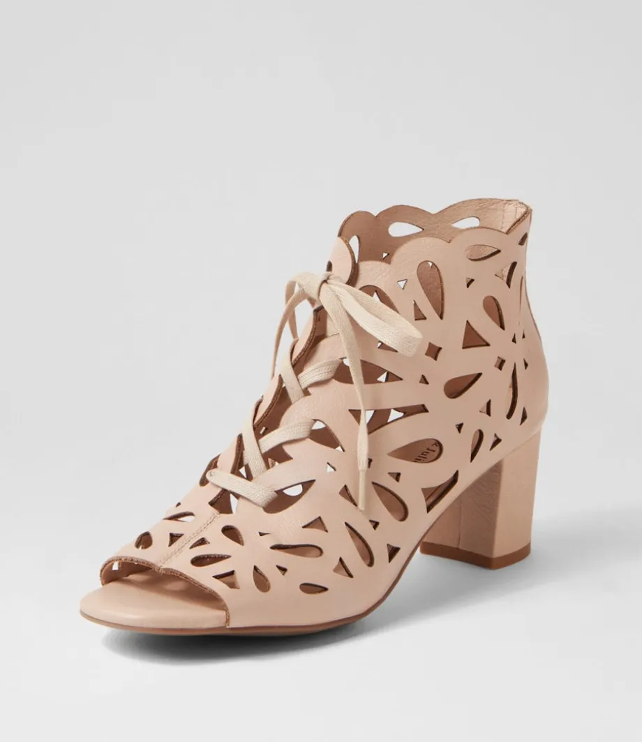 Excellent Nude Leather Sandals