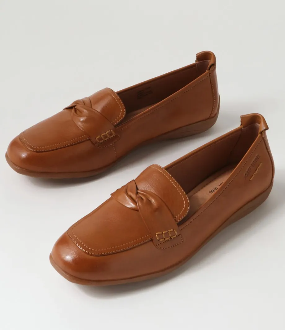 Fenja 14 Camel Leather Loafers