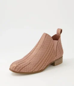 Foe Blush Metallic Cut Leather Chelsea Boots