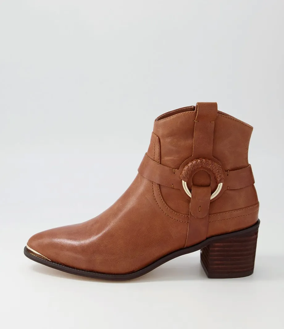 Hoyo Cognac Leather Ankle Boots