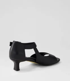 Irunn Xw Black Leather Sandals