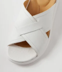 Iyolo W White Leather Slides