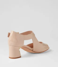 Juzy Cafe Patent Leather Sandals