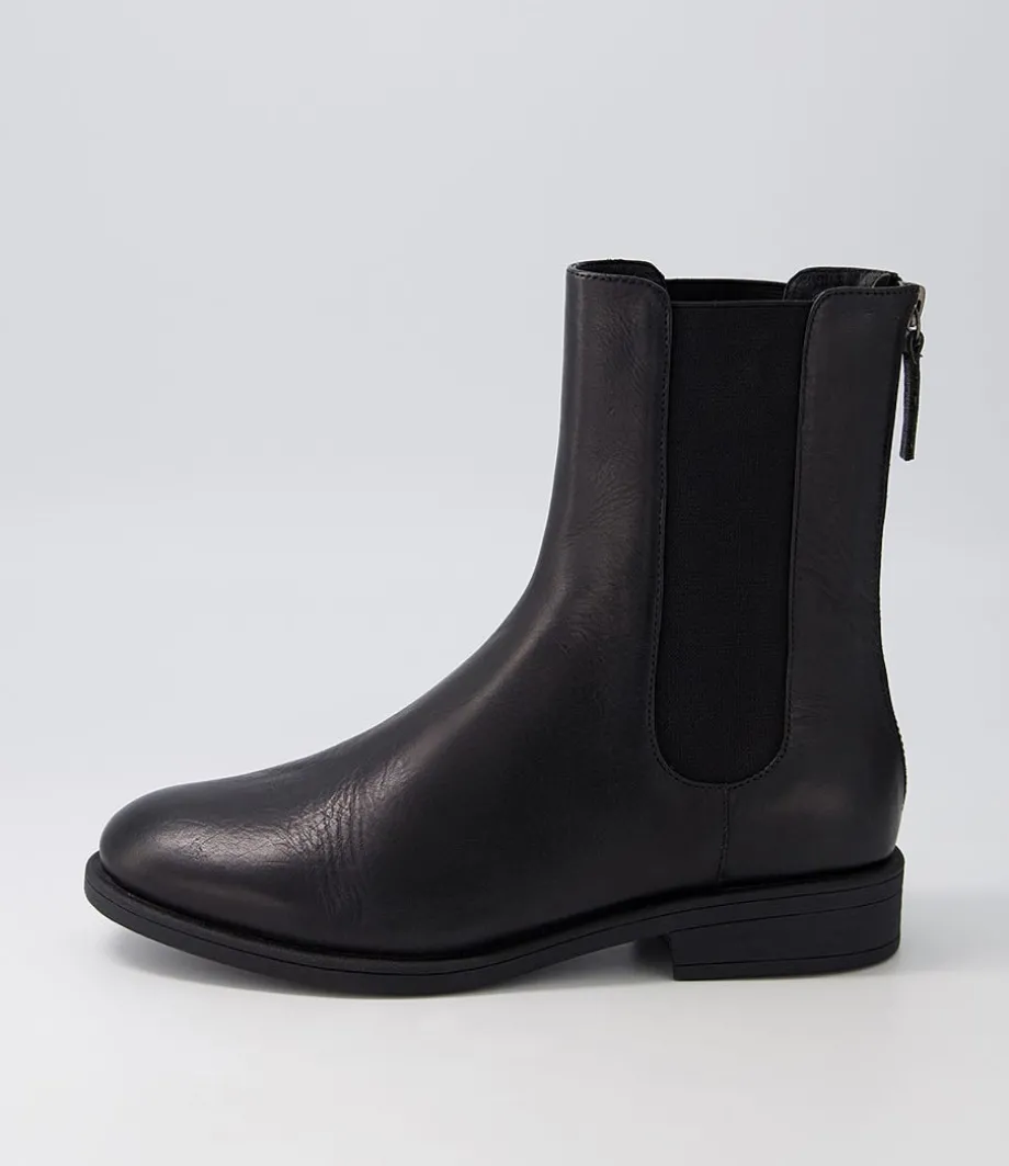 Martela Black Leather Chelsea Boots