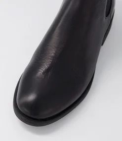 Martela Black Leather Chelsea Boots