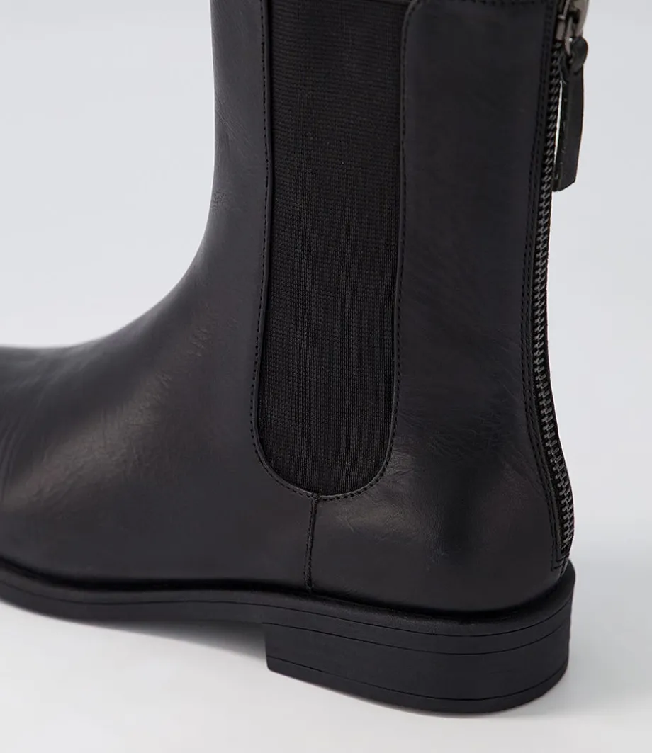 Martela Black Leather Chelsea Boots