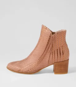 Mockas Blush Metallic Cut Leather Ankle Boots