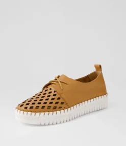 Mosi Dark Tan White Leather Sneakers