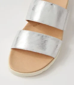 Nairo Xw Silver Scratch Leather Slides