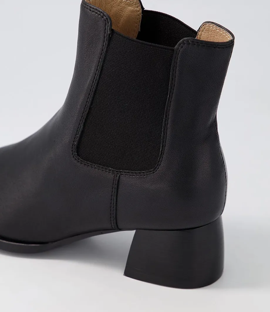 Noyce Black Leather Chelsea Boots