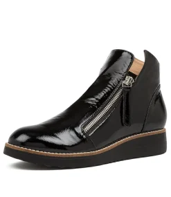 Ohmy Black Patent Leather Boots Black Sole