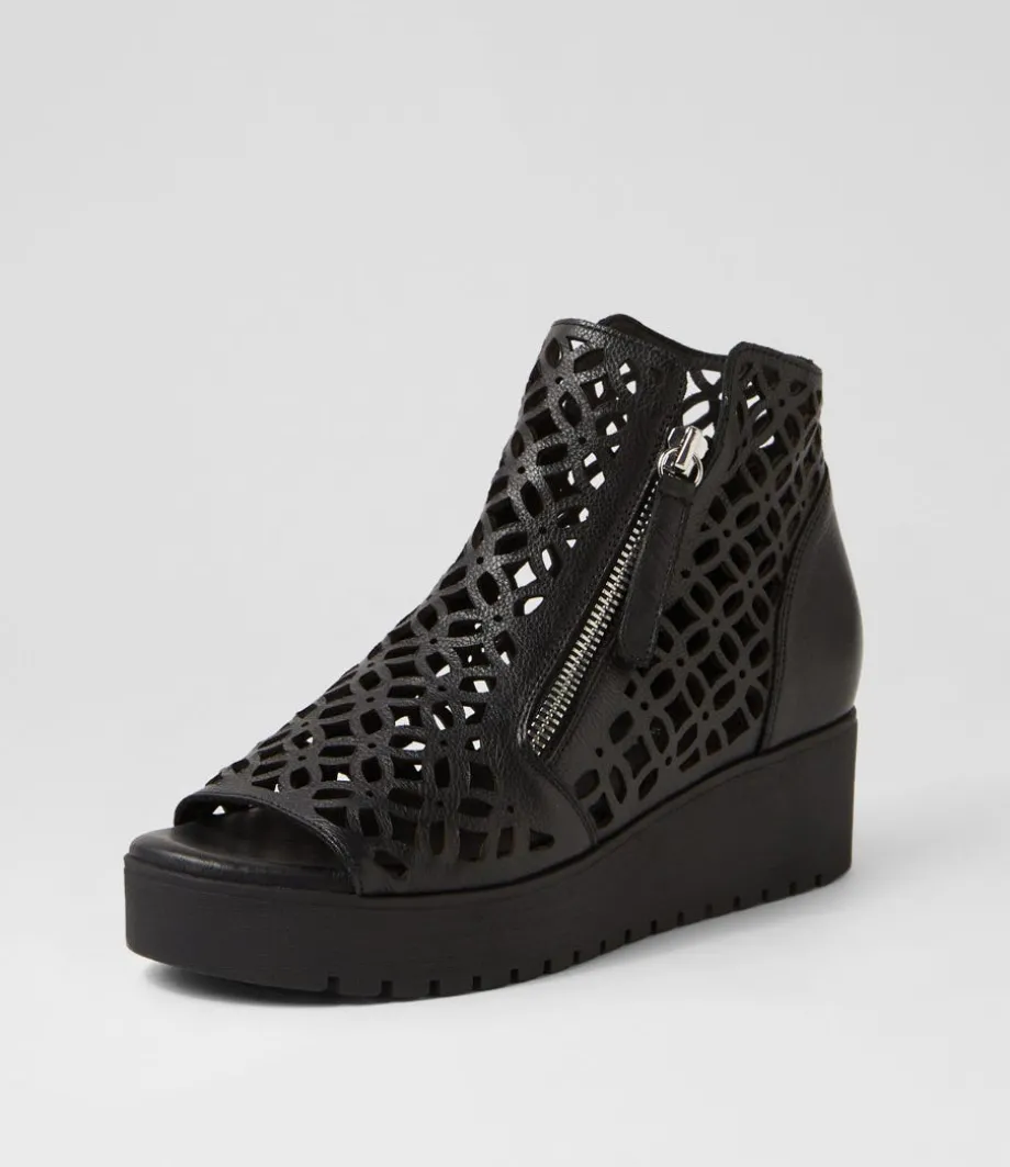 Olizzi Black Leather Sandals
