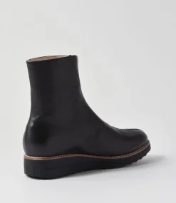 Oseda Black Leather Ankle Boots