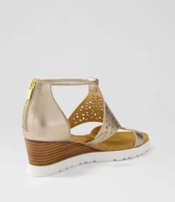 Pellie W Champagne Leather Sandals