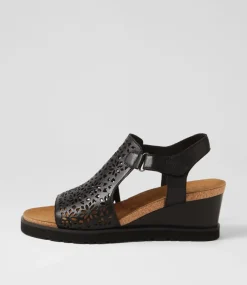 Perynn W Black Leather Sandals