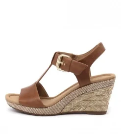 Pia Peanut Leather