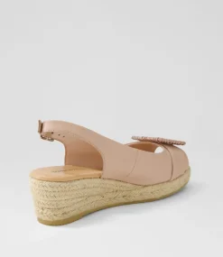 Saloso Rose Leather Buckle Sandals