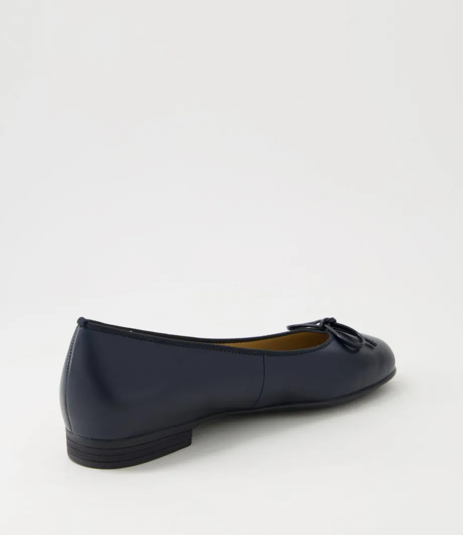 Sardinia 29 Blau Leather Ballet Flats