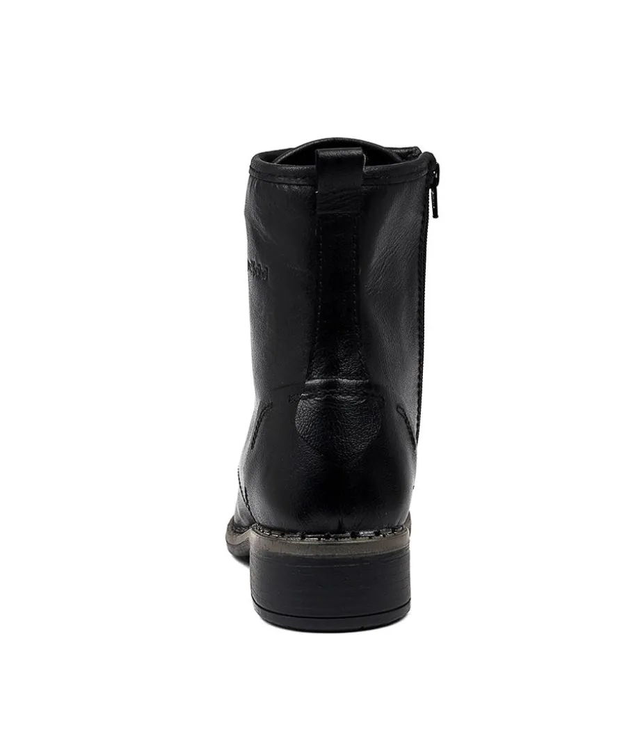 Selena 06 Black Leather