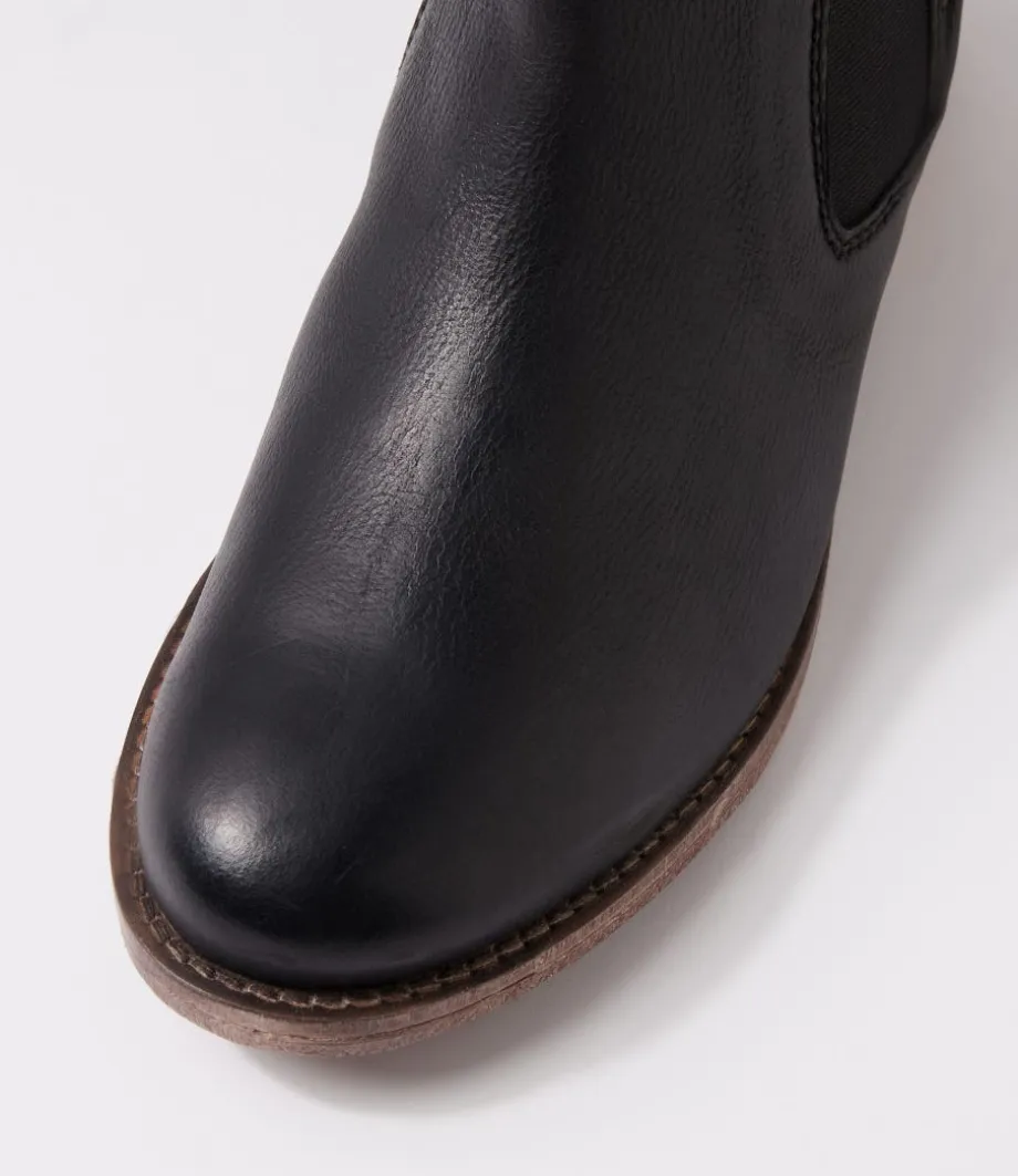 Sienna 35 Black Leather Chelsea Boots
