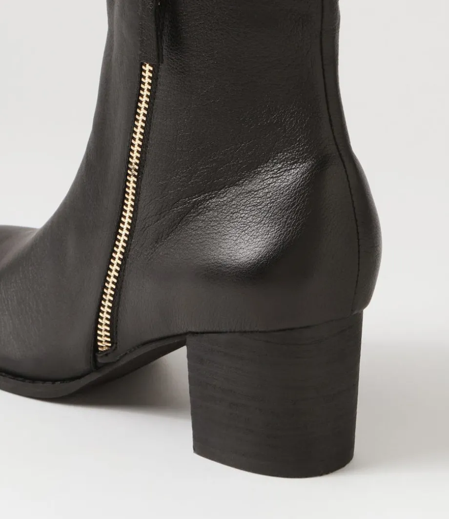Skyy Black Leather Chelsea Boots