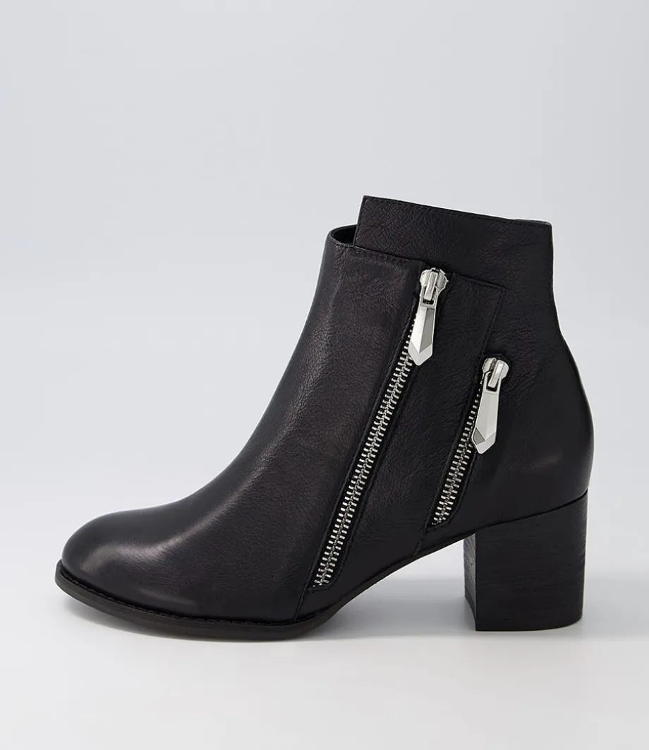 Slaine Black Leather Chelsea Boots