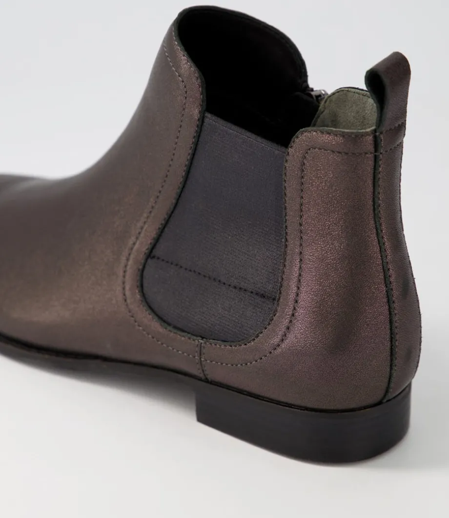 Talia Xf Black Glow Leather Chelsea Boots