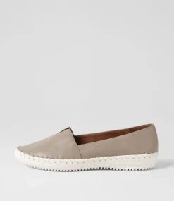 Wicker Mushroom Leather Loafers