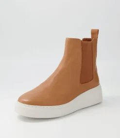 Yestin Scotch Vanilla Leather Chelsea Boots